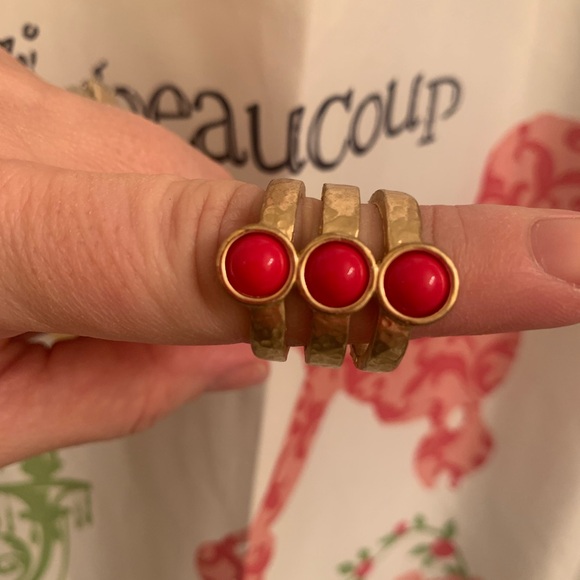 Accessories - Chic Hammered Style Gold 3 band Ring with Red Beads - 7.5